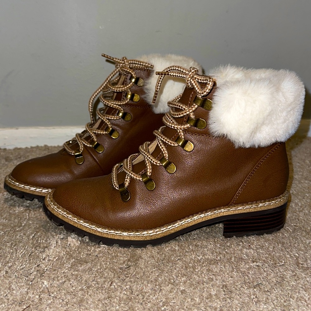 Leather bootie with faux fur!! Work twice!! So cute, match with shearling coat!!